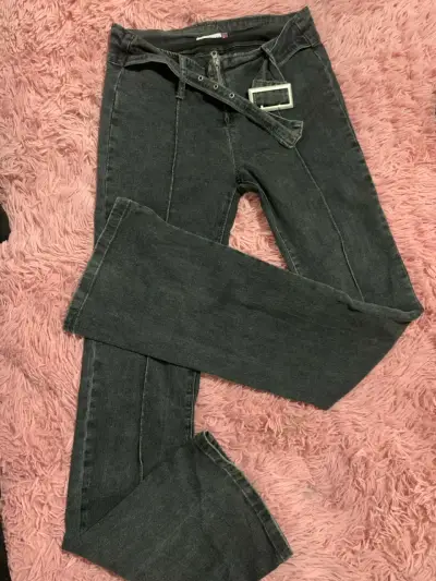 Lote jeans de marca ZARA, HYM, LEVIS - miniatura 1