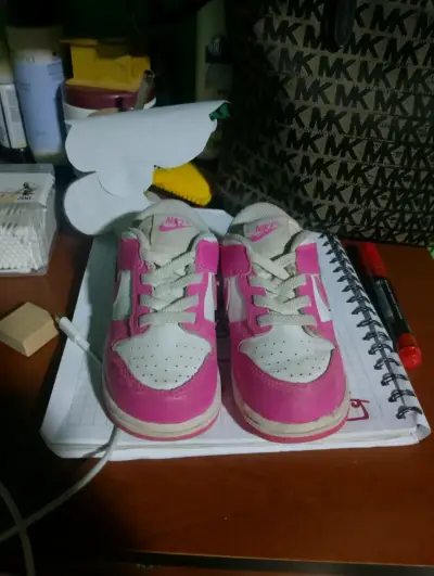 Zapatillas rosas para niños - miniatura 1