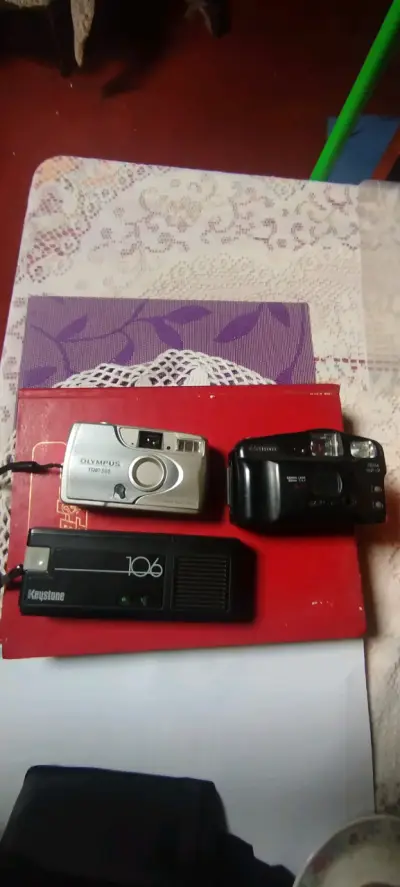 Cámara fotográfica vintage Olympus - miniatura 1