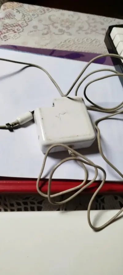 Laptop iBook G4 blanca - miniatura 3