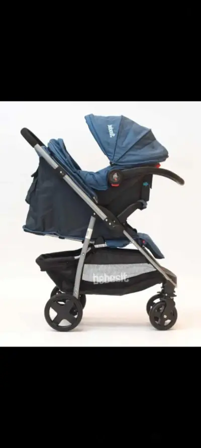 Coche de bebé azul plegable - miniatura 1