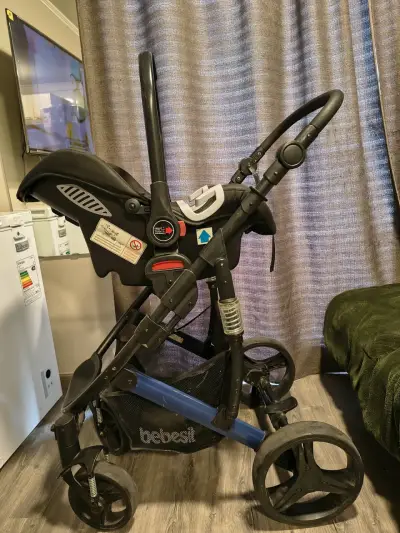 Coche de bebé azul plegable - miniatura 5