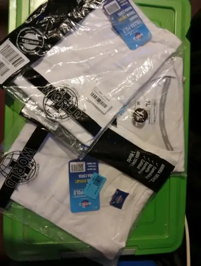 3 Polera blanca manga corta World - miniatura 1