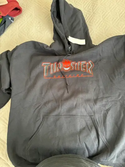 Polerón Thrasher negro con capucha - miniatura 1
