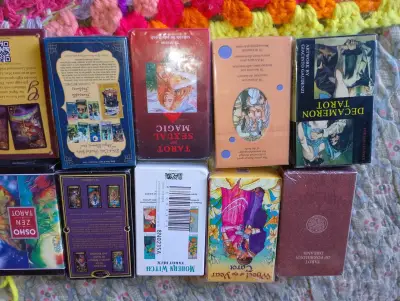 Set de cartas de tarot variadas - miniatura 1
