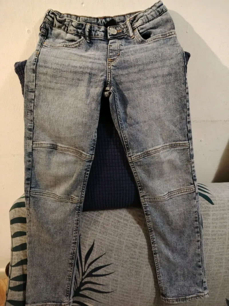 Jeans gris desgastado