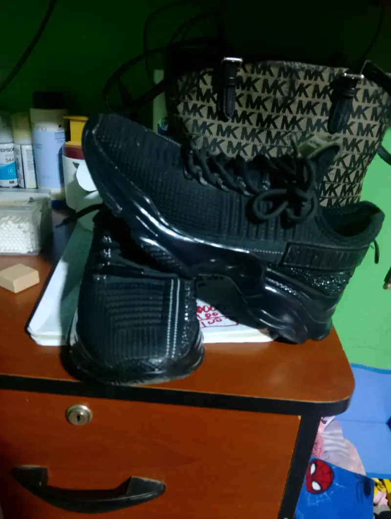 Zapatillas negras deportivas - 3