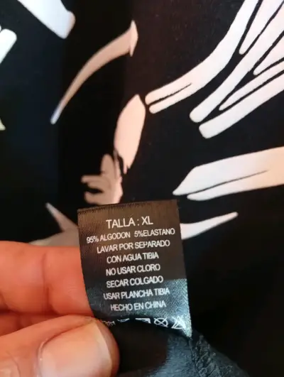 Polera negra estampada Goku - miniatura 3
