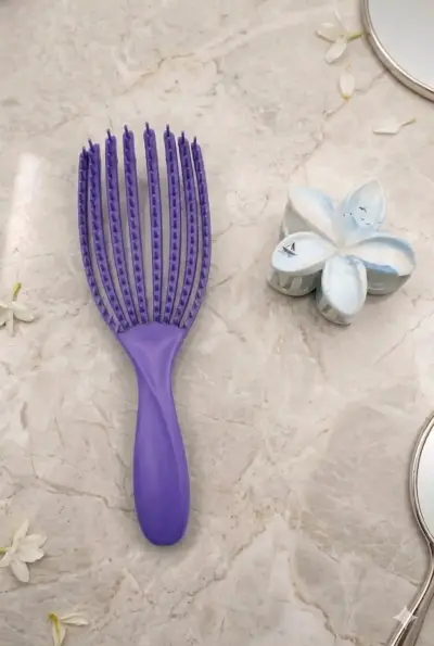 Cepillo de cabello negro - miniatura 2