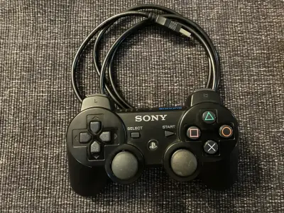 Consola PS3 Super Slim - miniatura 3