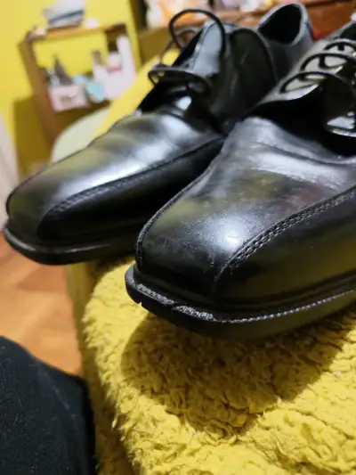 Zapatos de cuero negro - miniatura 4