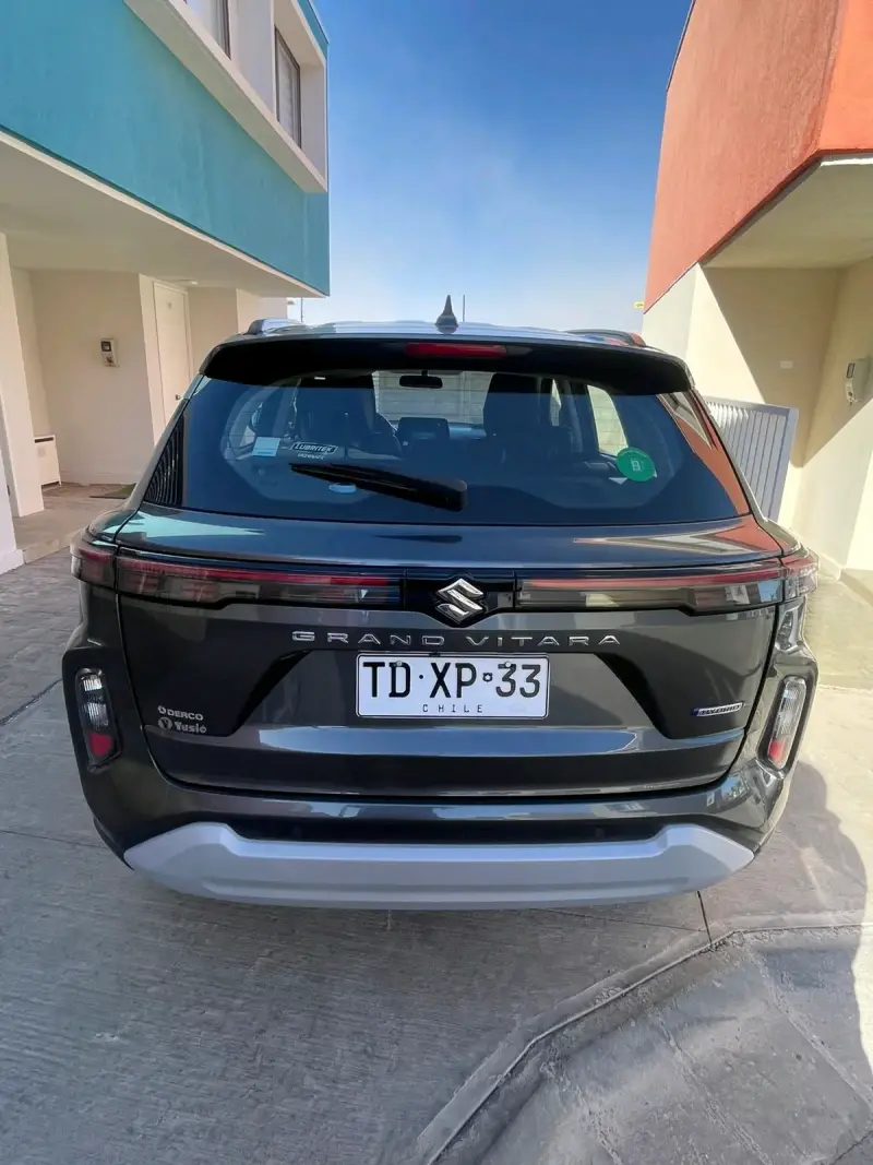 Auto SUV Suzuki interior - 3
