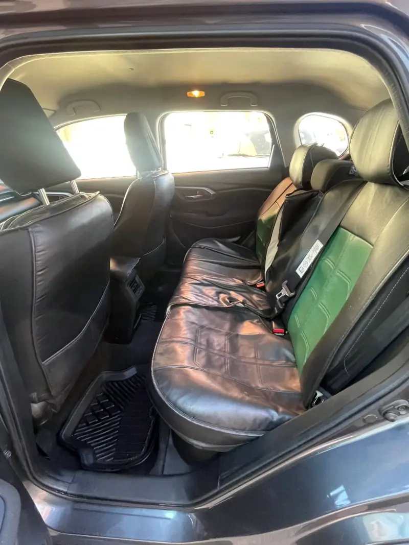 Auto SUV Suzuki interior - 4