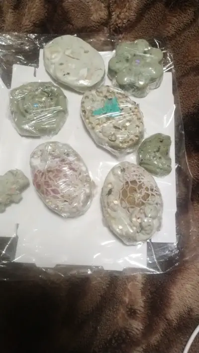 Set de jabones artesanales variados - miniatura 2