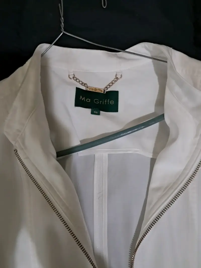 Chaqueta blanca con cierre - 2