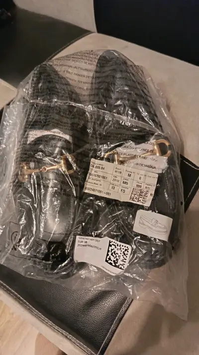 Mocasines negros nuevos con hebilla - miniatura 3