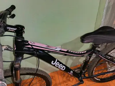 Bicicleta Jeep de montaña - miniatura 3