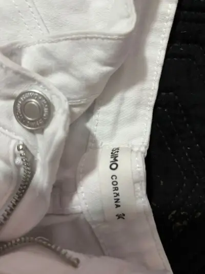 Shorts blancos con bolsillos - miniatura 3