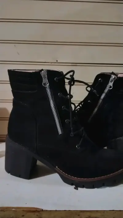 Botines negros de cuero - miniatura 2