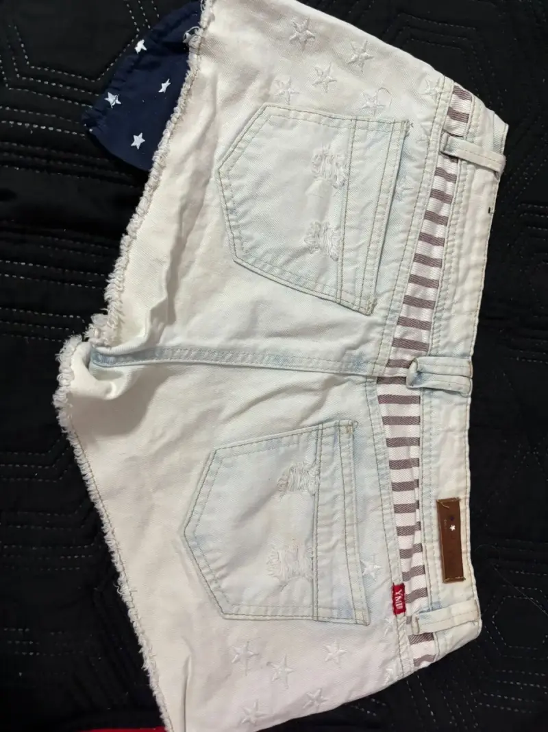 Shorts de mezclilla desgastados tiro bajo - 2