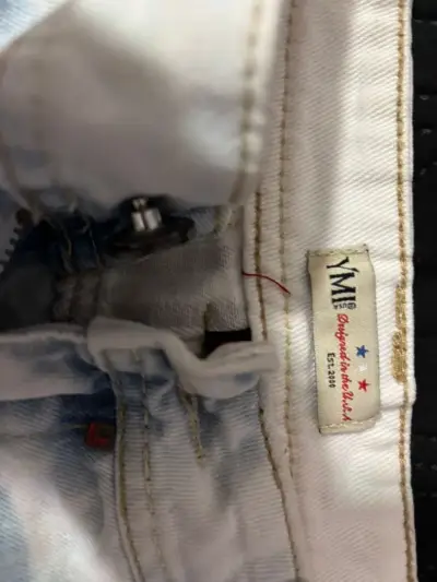 Shorts de mezclilla desgastados tiro bajo - miniatura 3