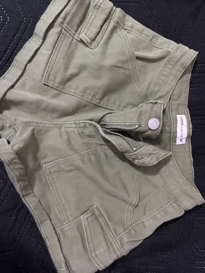 Shorts de mezclilla verde - miniatura 1