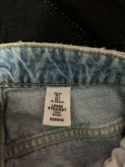Jeans rotos azules - miniatura 3