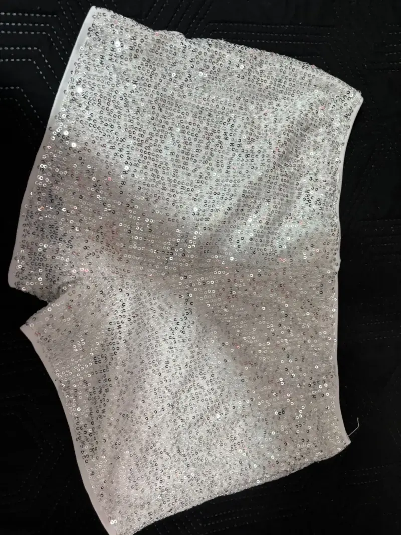 Shorts blancos con lentejuelas - 2
