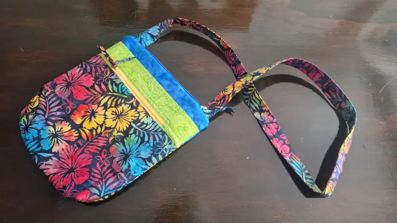 Cartera colorida de tela estampada - 1