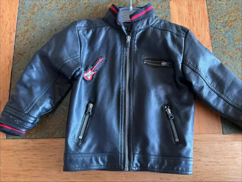 Chaqueta de ecocuero infantil negra - 1
