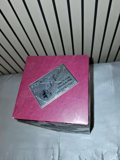 Caja de edición especial Chivas Regal 12 - miniatura 3