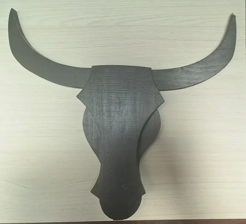 Cabeza de toro decorativa de madera - 2