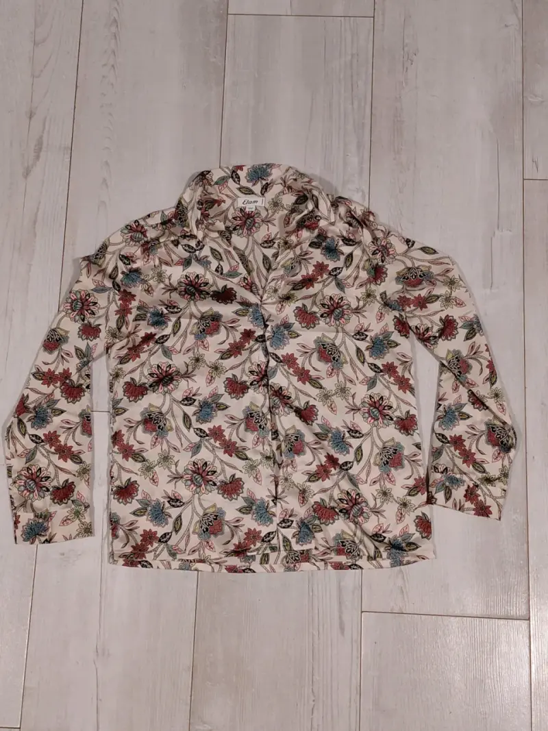 Blusa floral de manga larga
