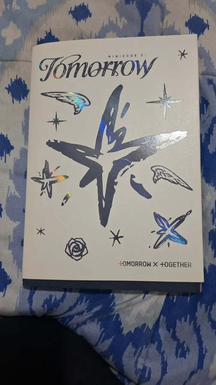 Álbum Tomorrow de TXT - 1