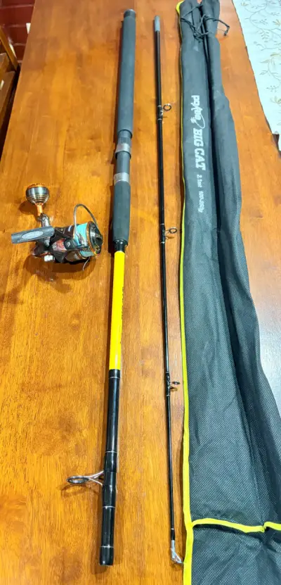 Carrete de pesca y caña botera de spinning - miniatura 2