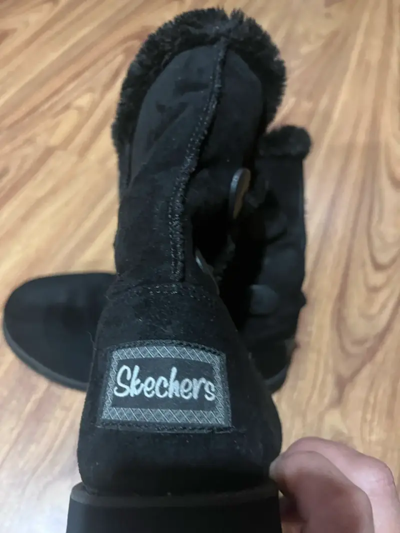 Botas negras Skechers con forro - 1