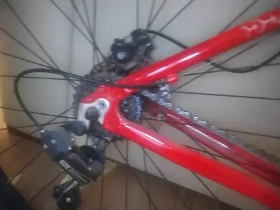 Bicicleta roja para adulto - miniatura 1