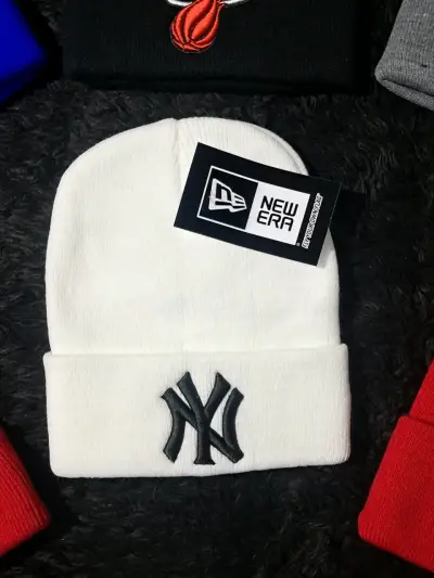 Gorritos de lana full calidad - miniatura 2