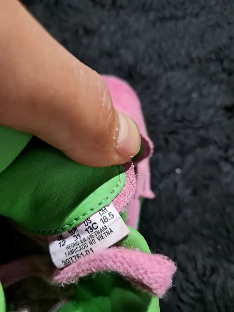 Zapatillas rosas de niña Marca puma Talla 31 - 5