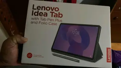 Lenovo Idea Tab con accesorios - miniatura 1
