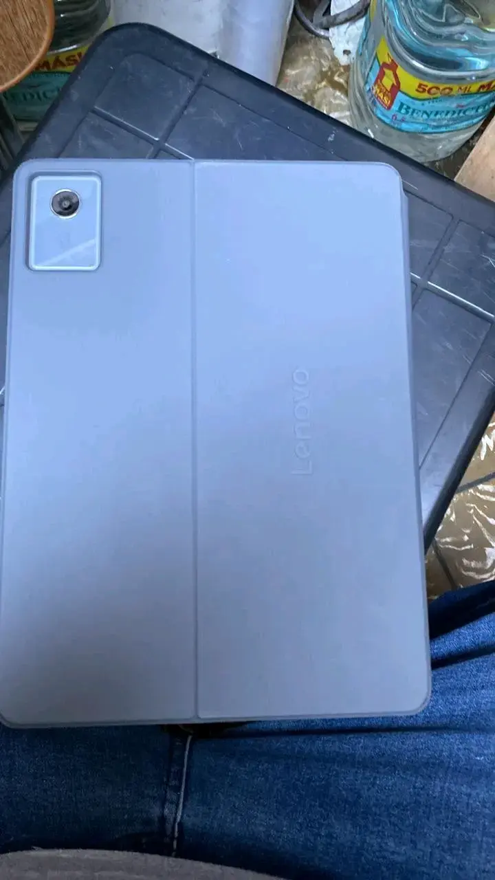 Lenovo Idea Tab con accesorios - 5
