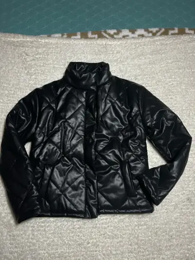 Chaqueta acolchada negra - miniatura 1