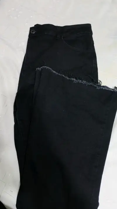 Jeans negros desgastados - miniatura 1