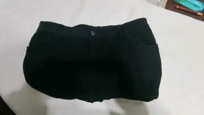 Jeans negros desgastados - miniatura 3