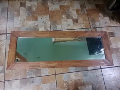 Espejo rectangular con marco de madera - miniatura 1