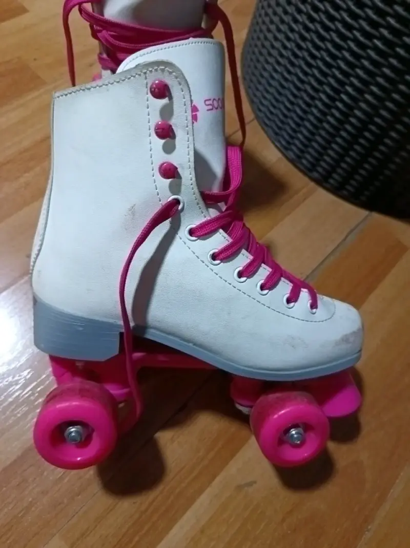 Patines retro blancos con rosado - 3