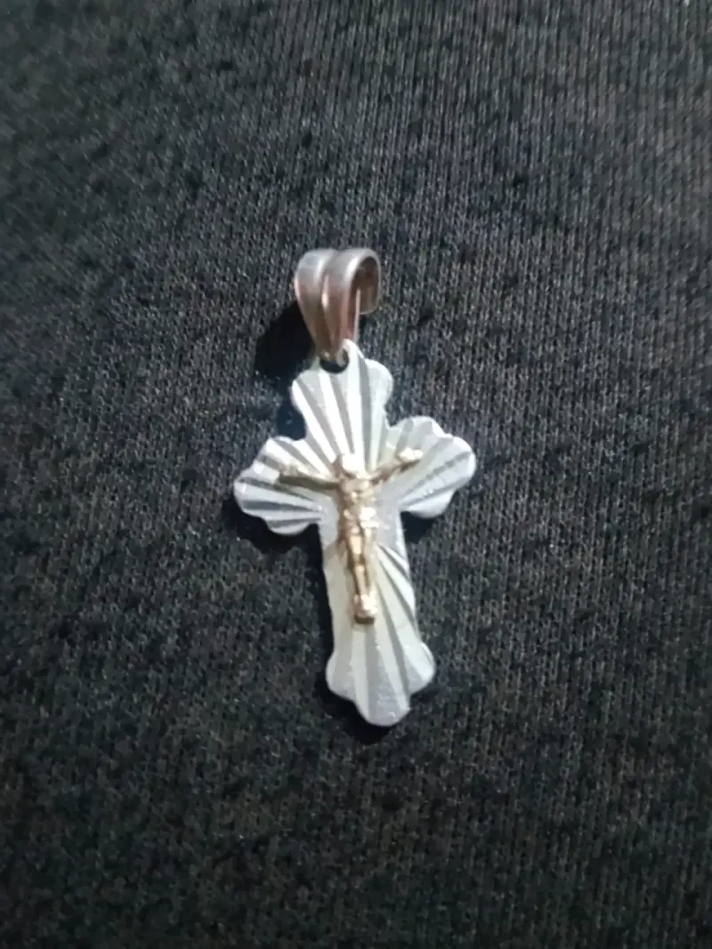 Colgante cruz religiosa