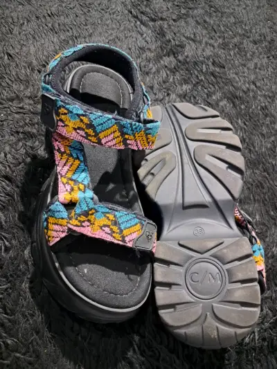 Sandalias semi nuevas de mujer Marca c/moran - miniatura 2