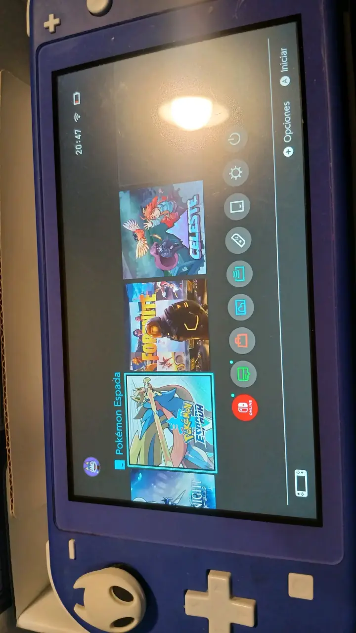 Nintendo Switch Lite Azul con animal crossing - 5