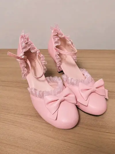 Tacones rosados con volantes - miniatura 2